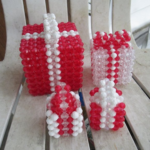 Handcrafted Beaded Christmas Presents Decoration Set of 4 - Picture 3 of 5